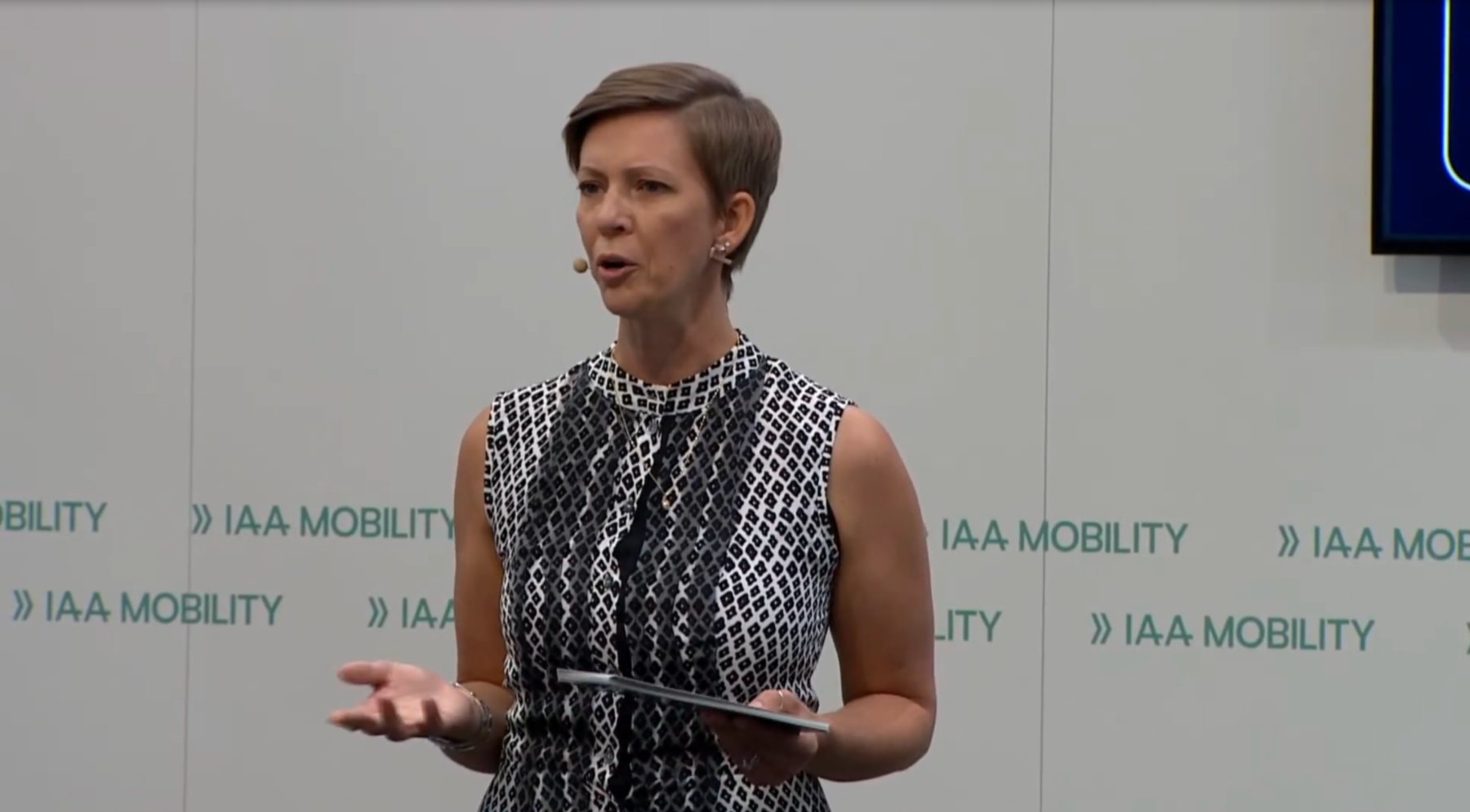 Jessica Robinson speaking at IAA Mobility, Munich